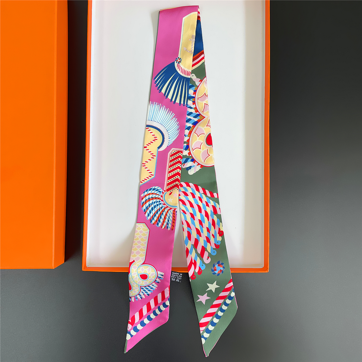 Brand Design Twill 100% Silk S - Scarf Silk Square ulasan dan harga
