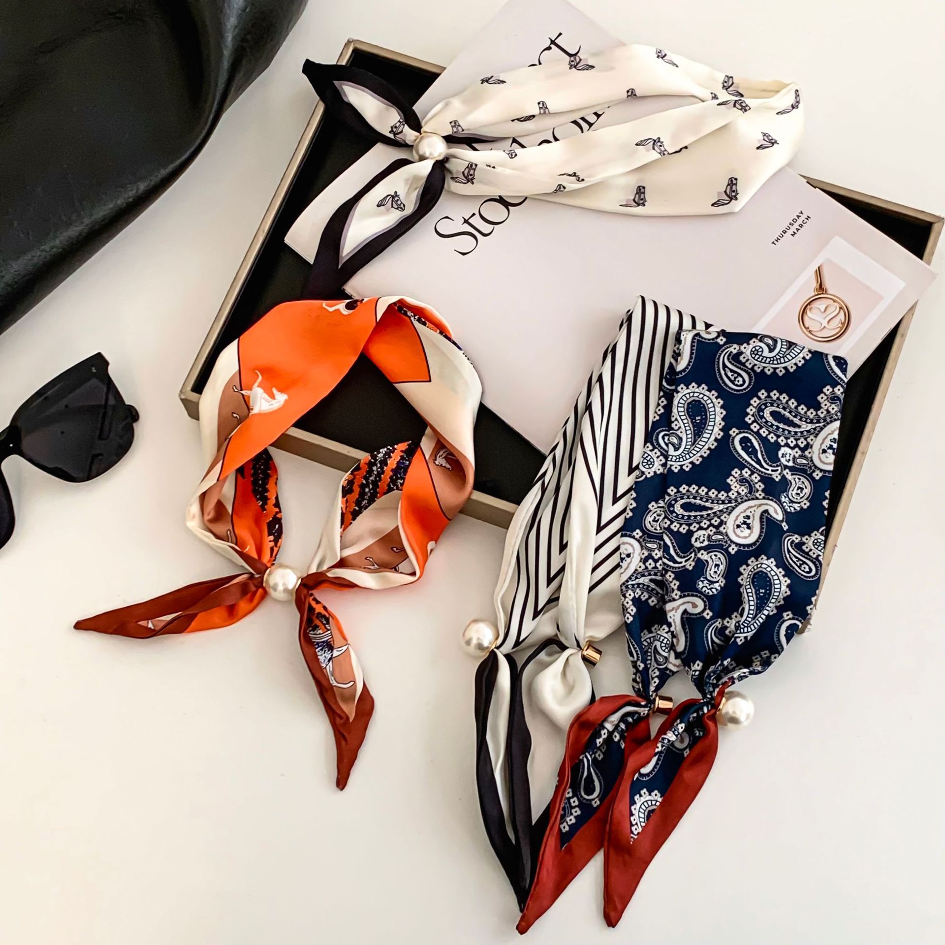 Cashew Flower Silk Scarf Effor - Silk Neck Scarf ulasan dan harga