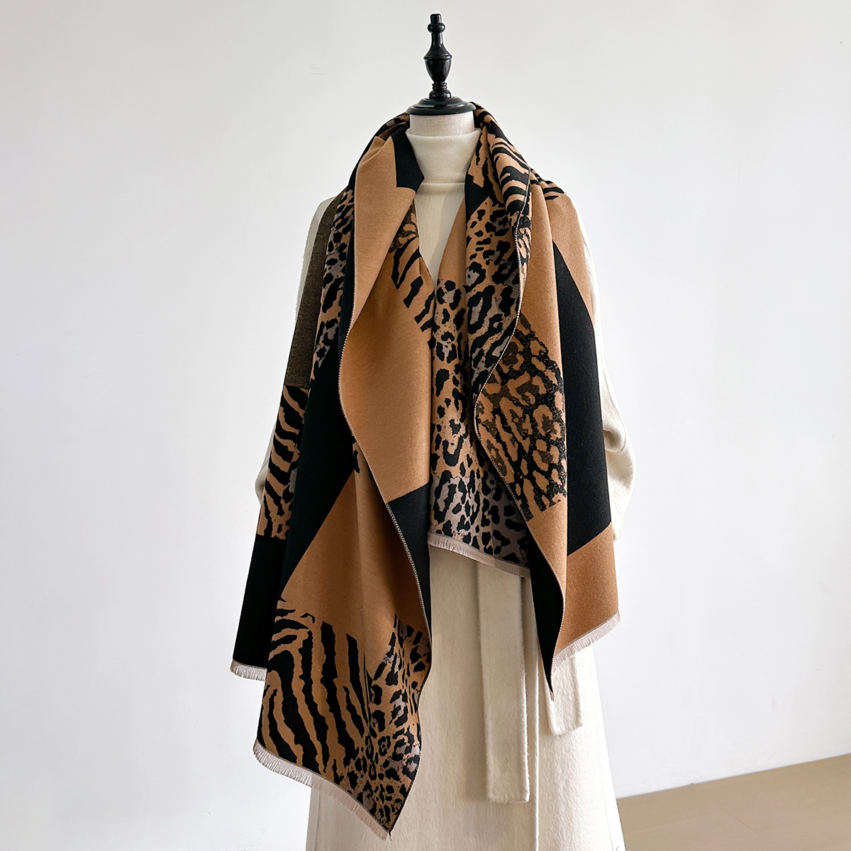 New Brand Elegance Two-Sided L - Woven Scarf Blanket ulasan dan harga